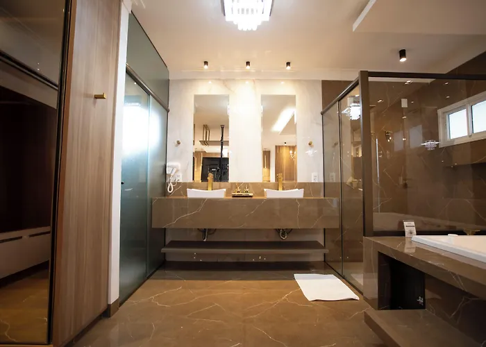 Ellus Hotel